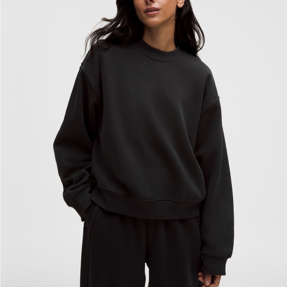 lululemon Black Crewneck Sweatshirt